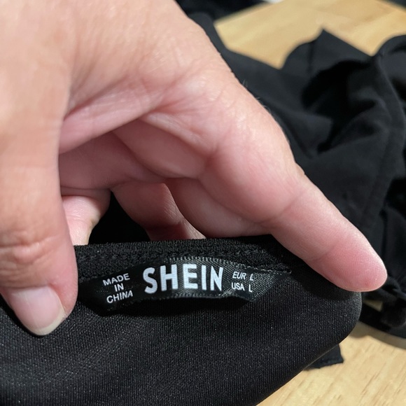 Super cute black bodysuit size Large - Picture 2 of 9